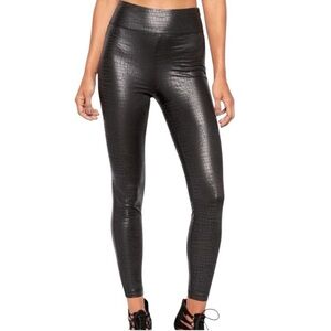 NWT 7 For All Mankind Croc Embossed Faux Leather Leggings in Black - Size L